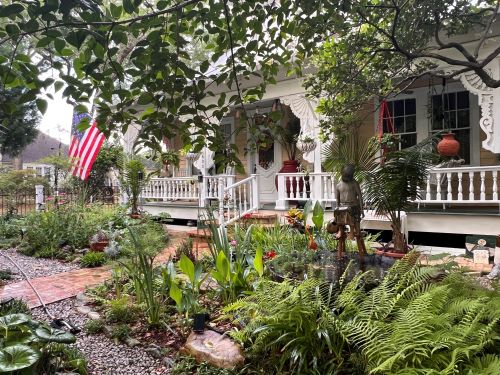 Vicki and Dennis Swain garden