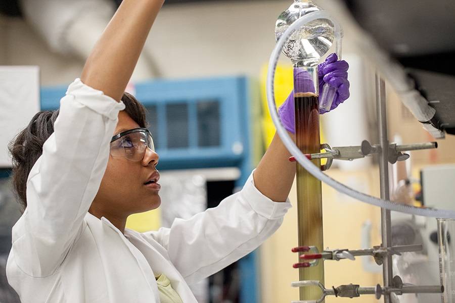 Chemistry student working in lab